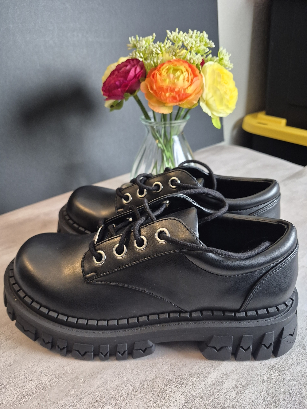 New!Delia's Womens Black Chunky Lace-Up Shoes. Size 8M